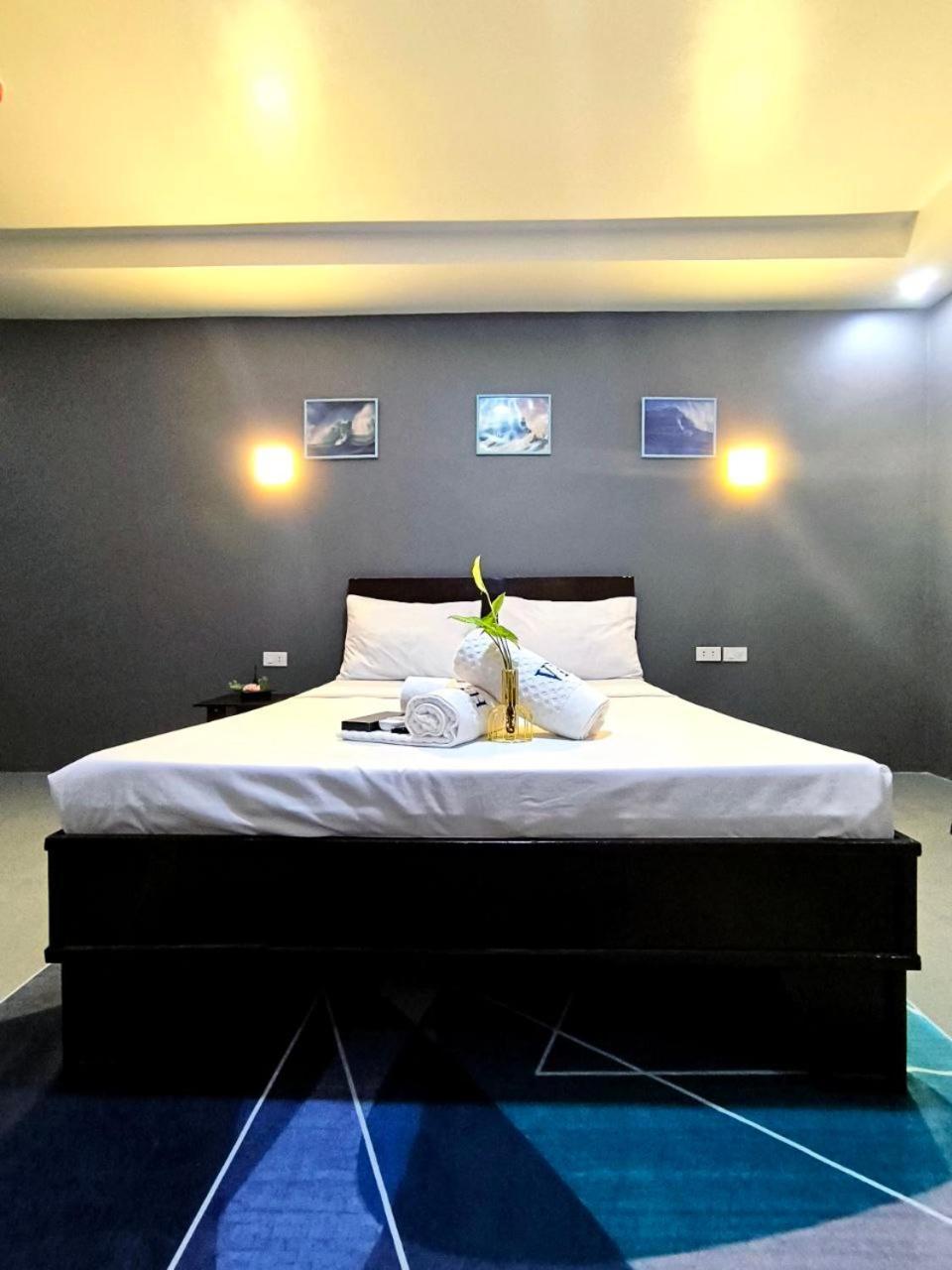 Vincent Resort Hotel อังเฮเลส ภายนอก รูปภาพ
