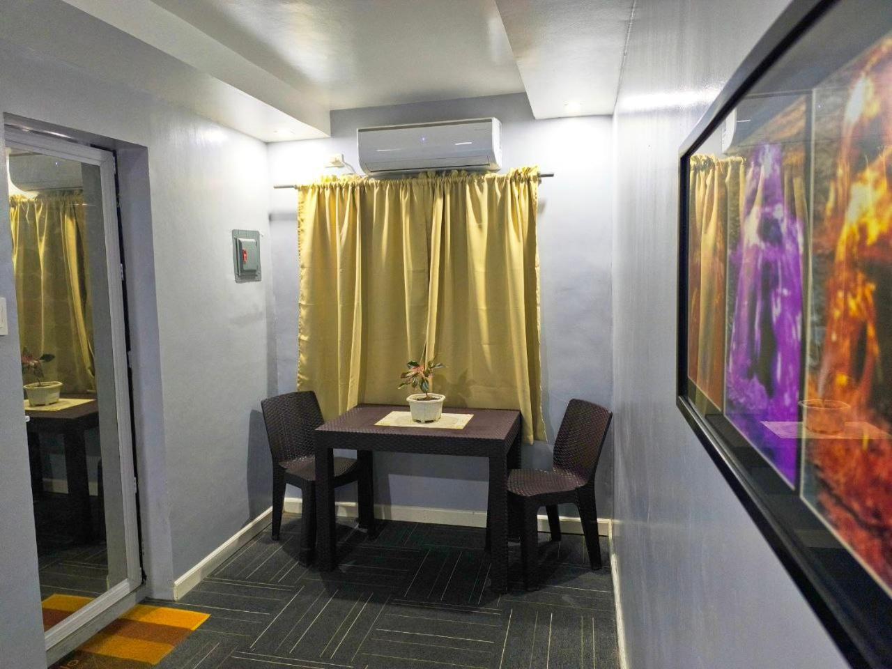 Vincent Resort Hotel อังเฮเลส ภายนอก รูปภาพ