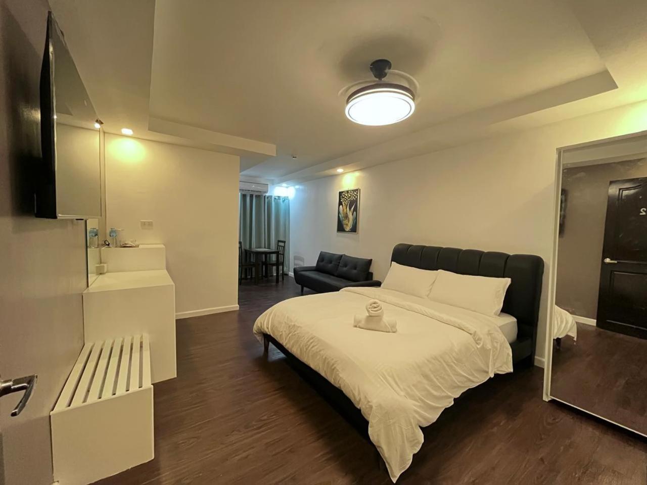 Vincent Resort Hotel อังเฮเลส ภายนอก รูปภาพ