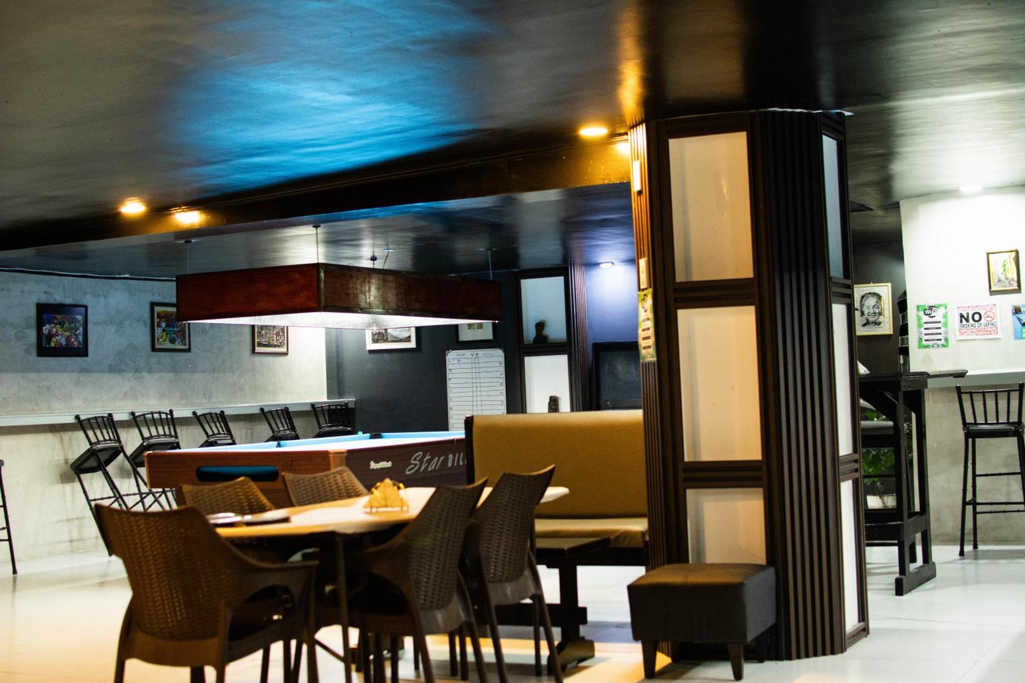 Vincent Resort Hotel อังเฮเลส ภายนอก รูปภาพ