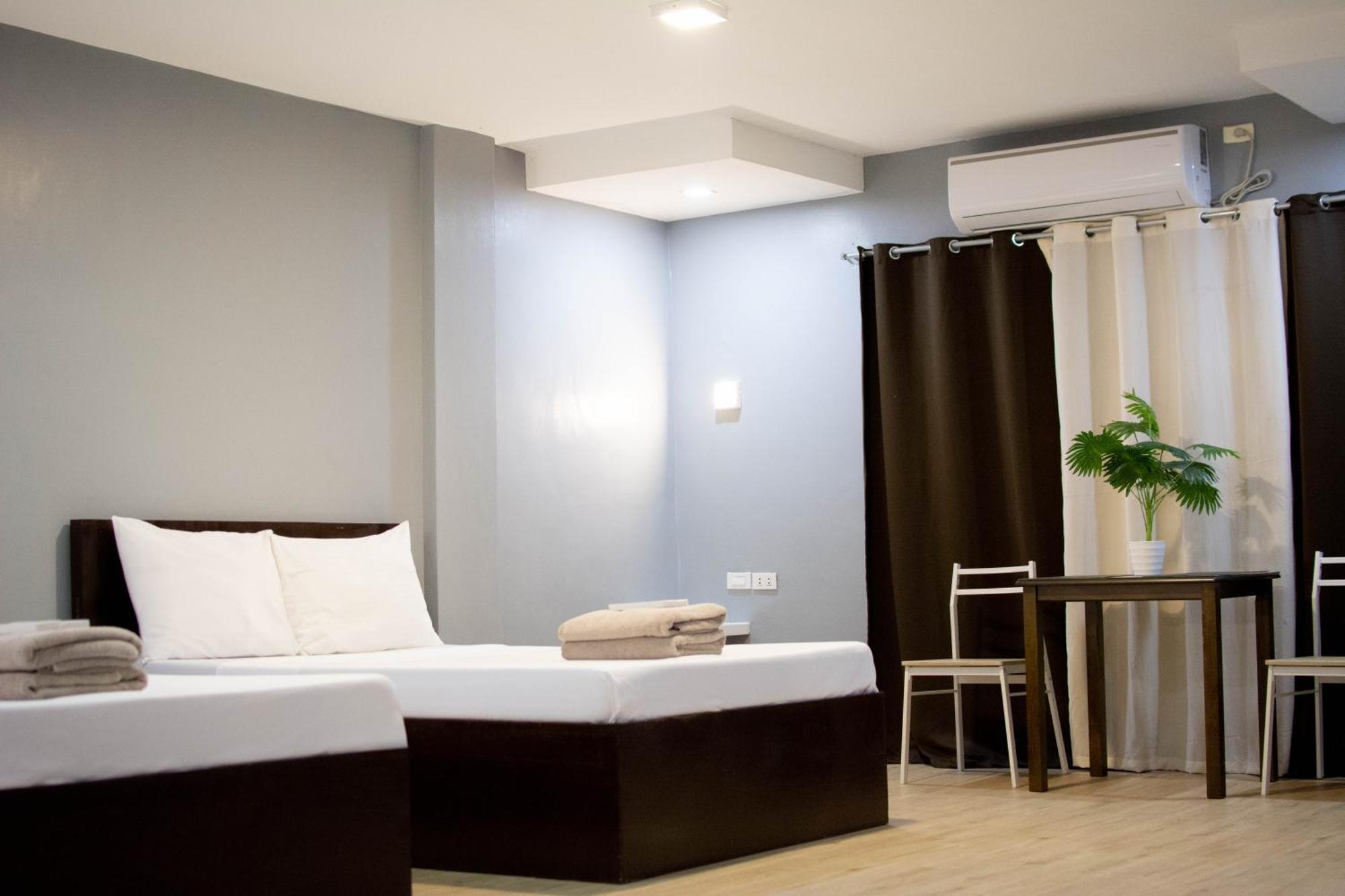Vincent Resort Hotel อังเฮเลส ภายนอก รูปภาพ